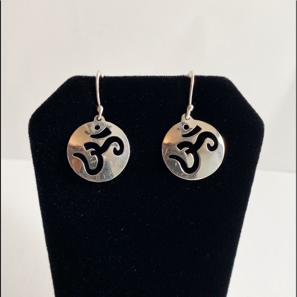 Jewelry - 925 Sterling Dangle Pierced Earrings